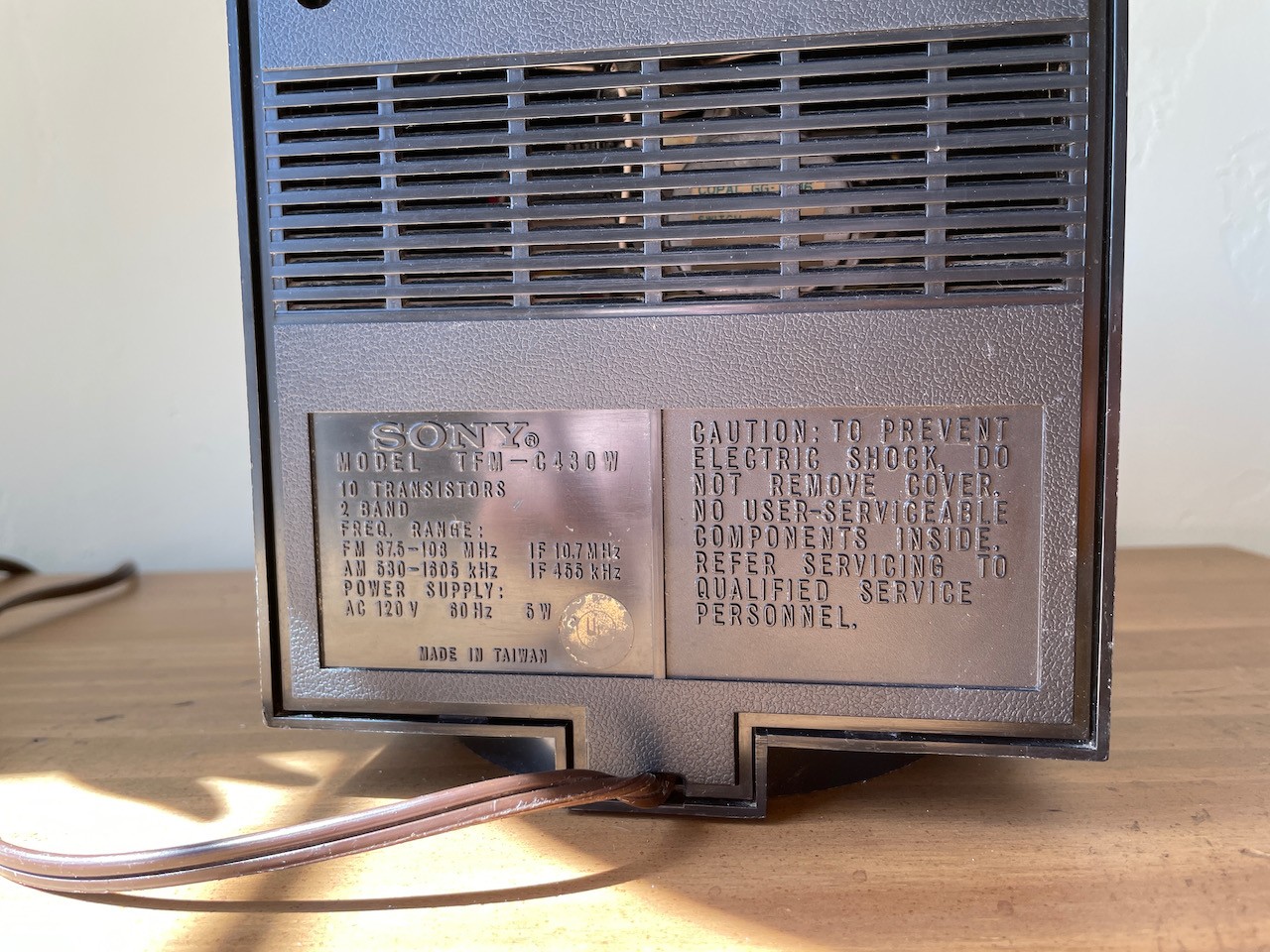 Sony TFM-C430W, Six-Sided Small Surprise! - Flip Clock Fans