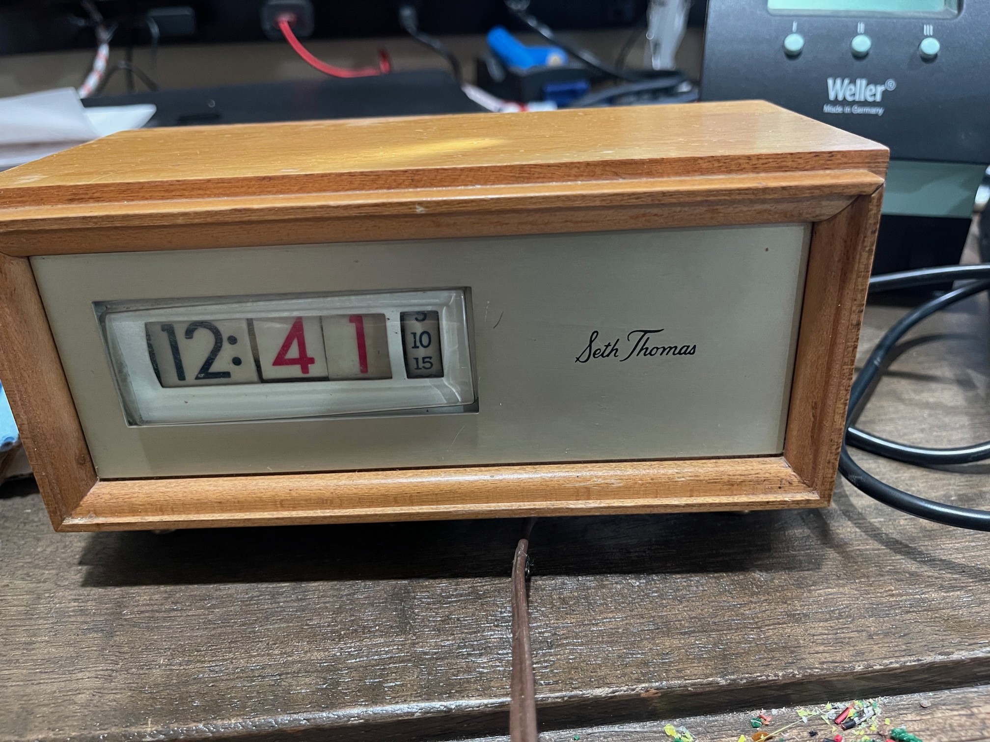 Click image for larger version

Name:	seth_thomas_flip_clock.jpg
Views:	390
Size:	716.7 KB
ID:	22969