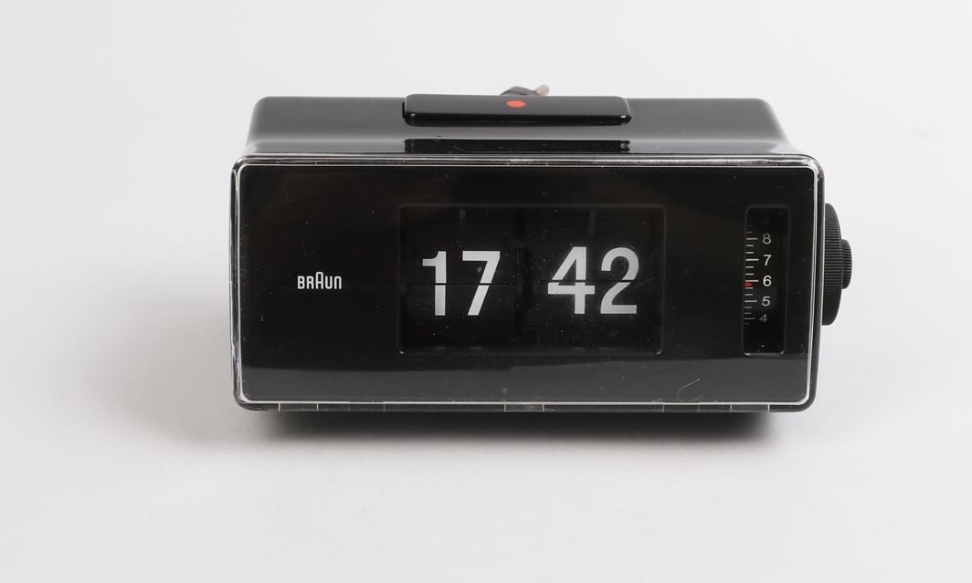 Click image for larger version

Name:	braun-phase-flip-clock-design-dieter-rams-alarm-clock-black-only-once-shop-2.jpg
Views:	535
Size:	53.1 KB
ID:	30154