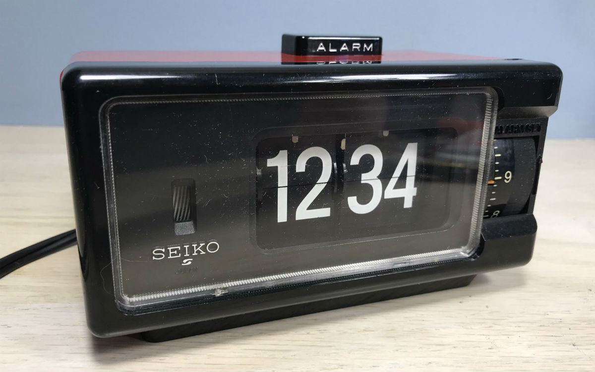 SEIKO DP690T Flip alarm clock Vintage Retro Good Working Power supply type 